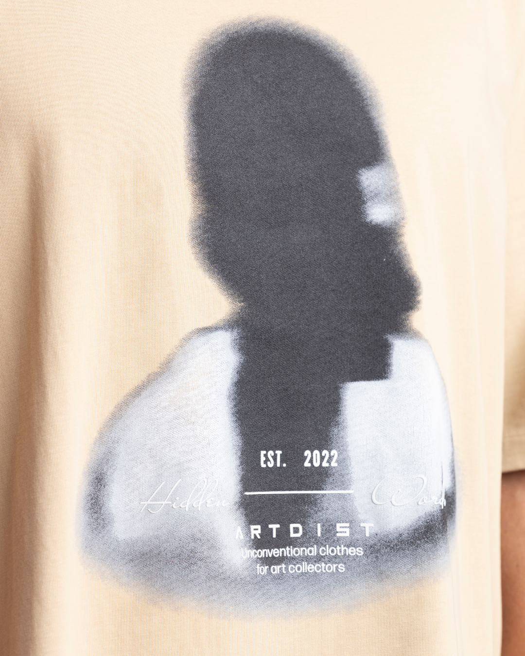Blurred Face Oversize Safari T-Shirt