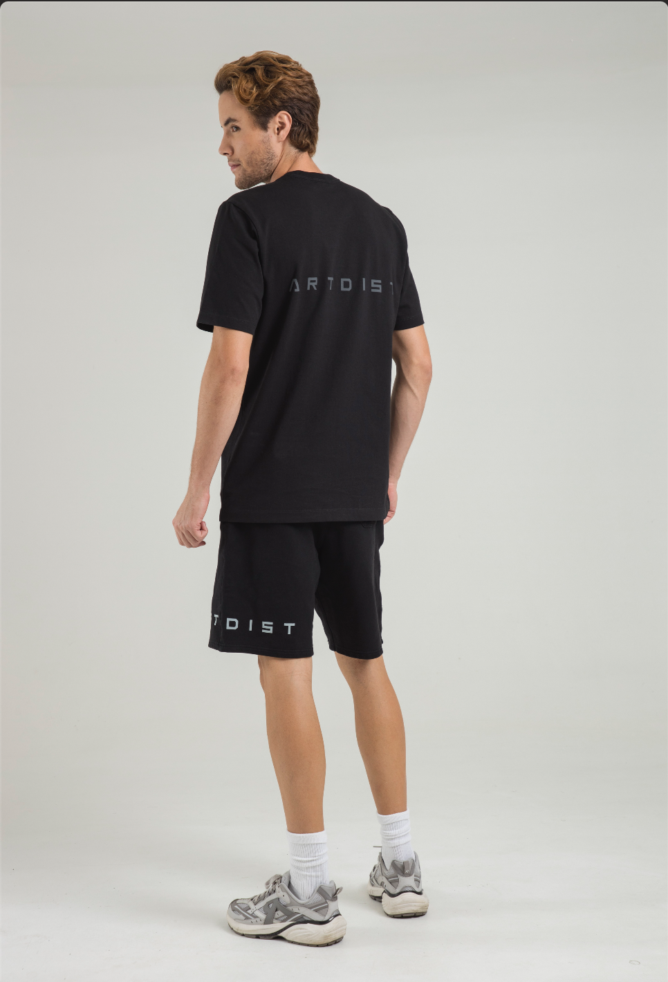 Doric Black Regular Fit T-Shirt