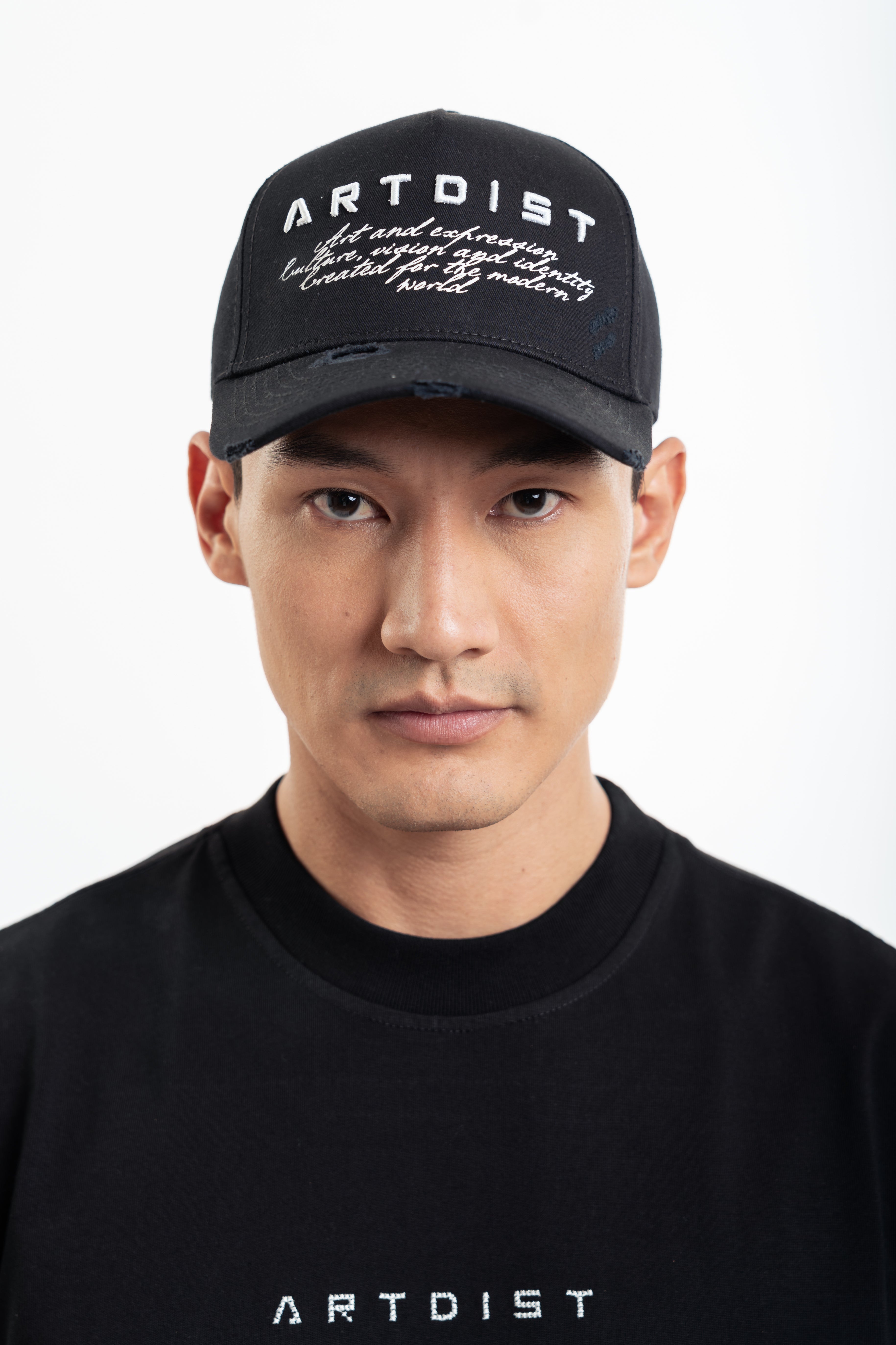 Aura Black Cap