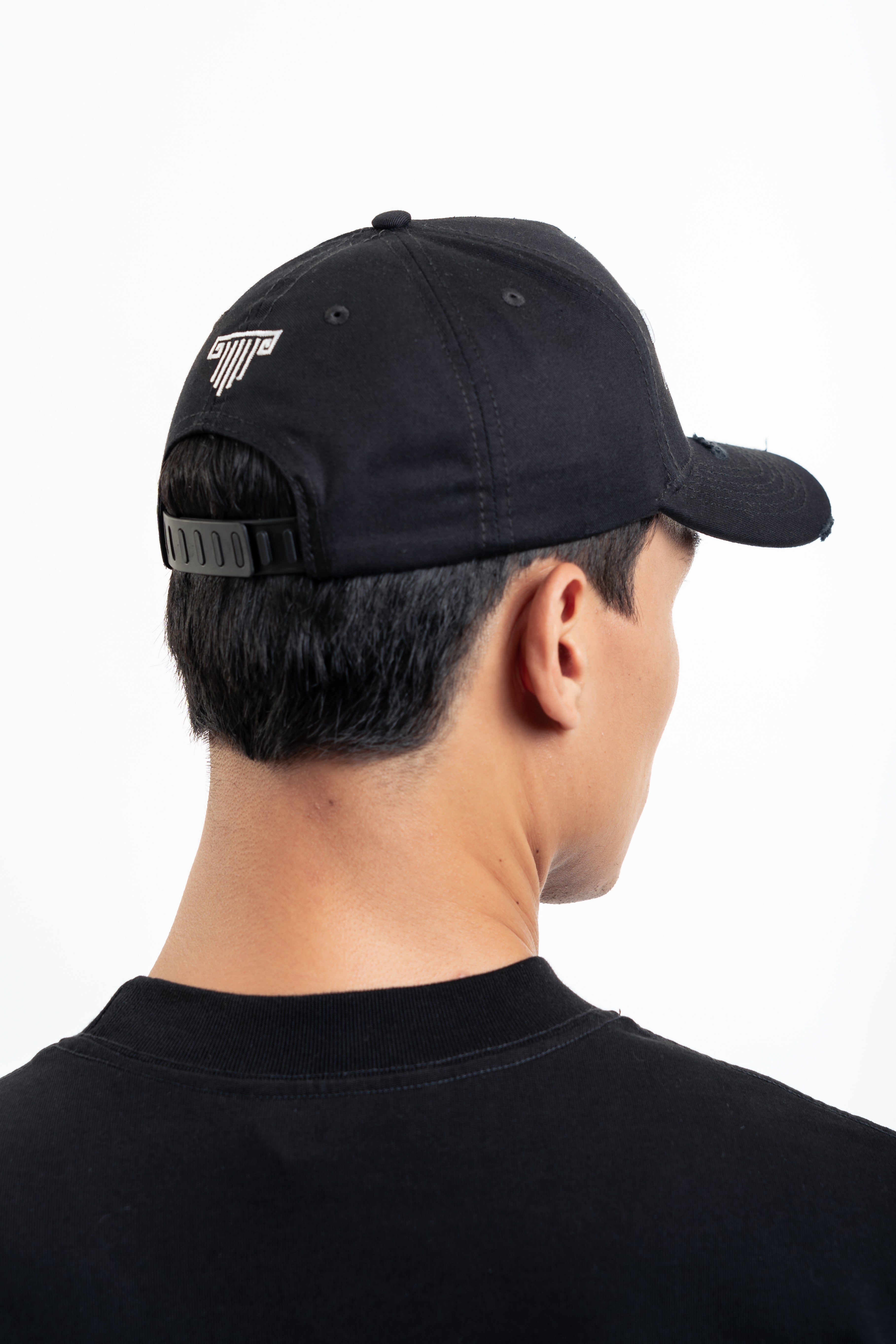 Aura Black Cap