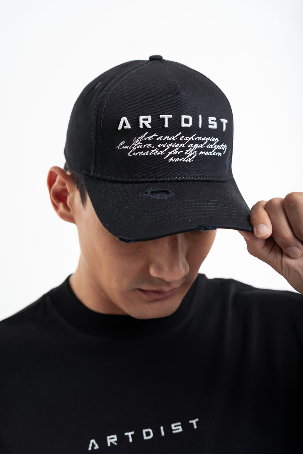 Aura Black Cap