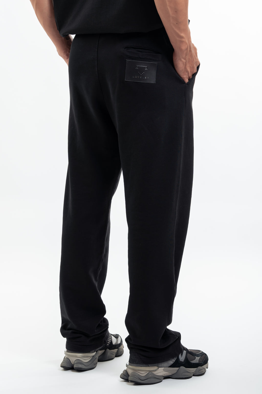Linnear Black Jogger
